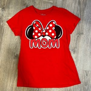 Red Disney Mini/Mom/Disney T-shirt. Size extra large, 15/17.  Excellent